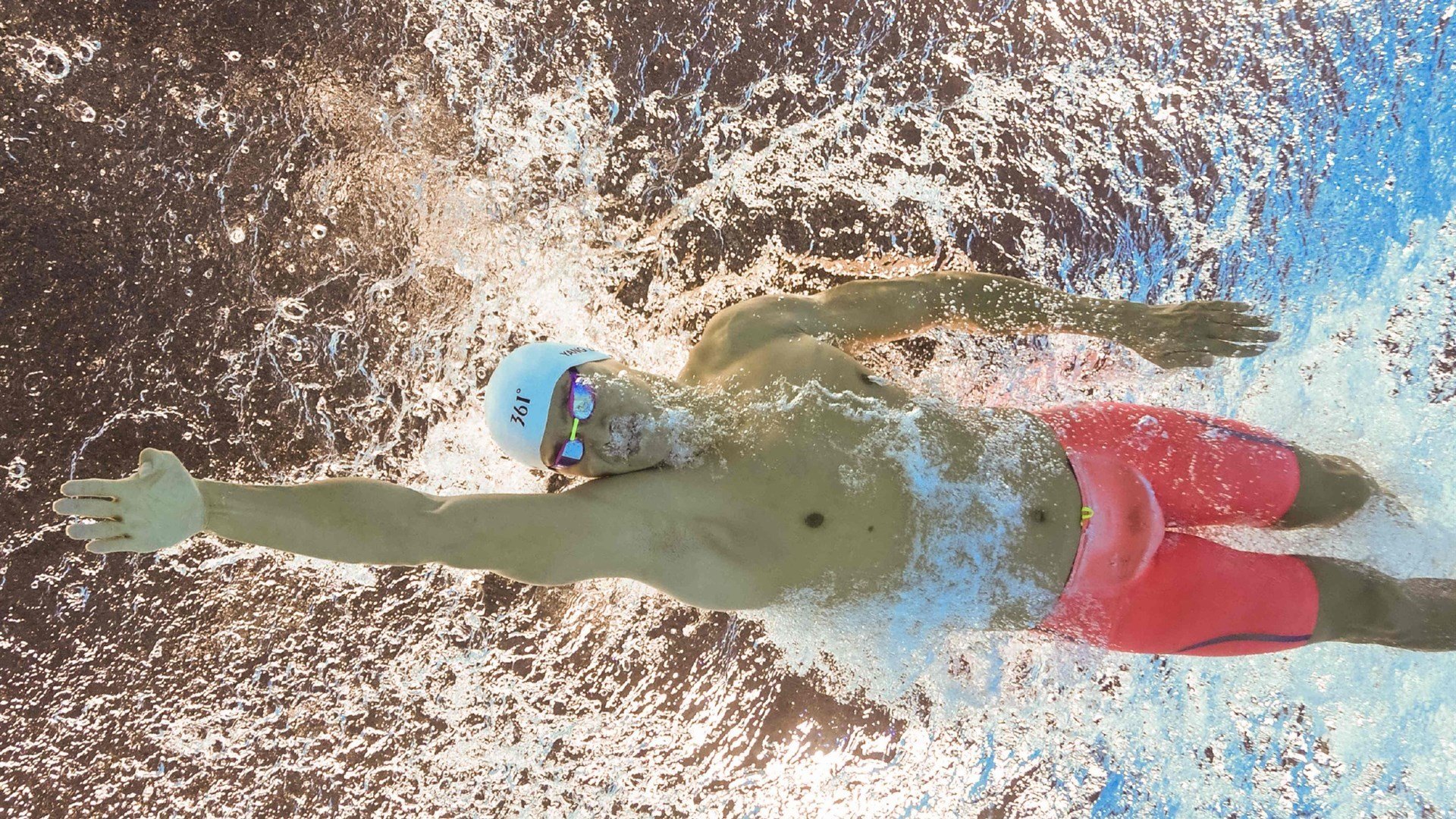 爱游戏体育在线赛事-跳水赛中南非男队展现沉稳心态，东南亚跳水比赛